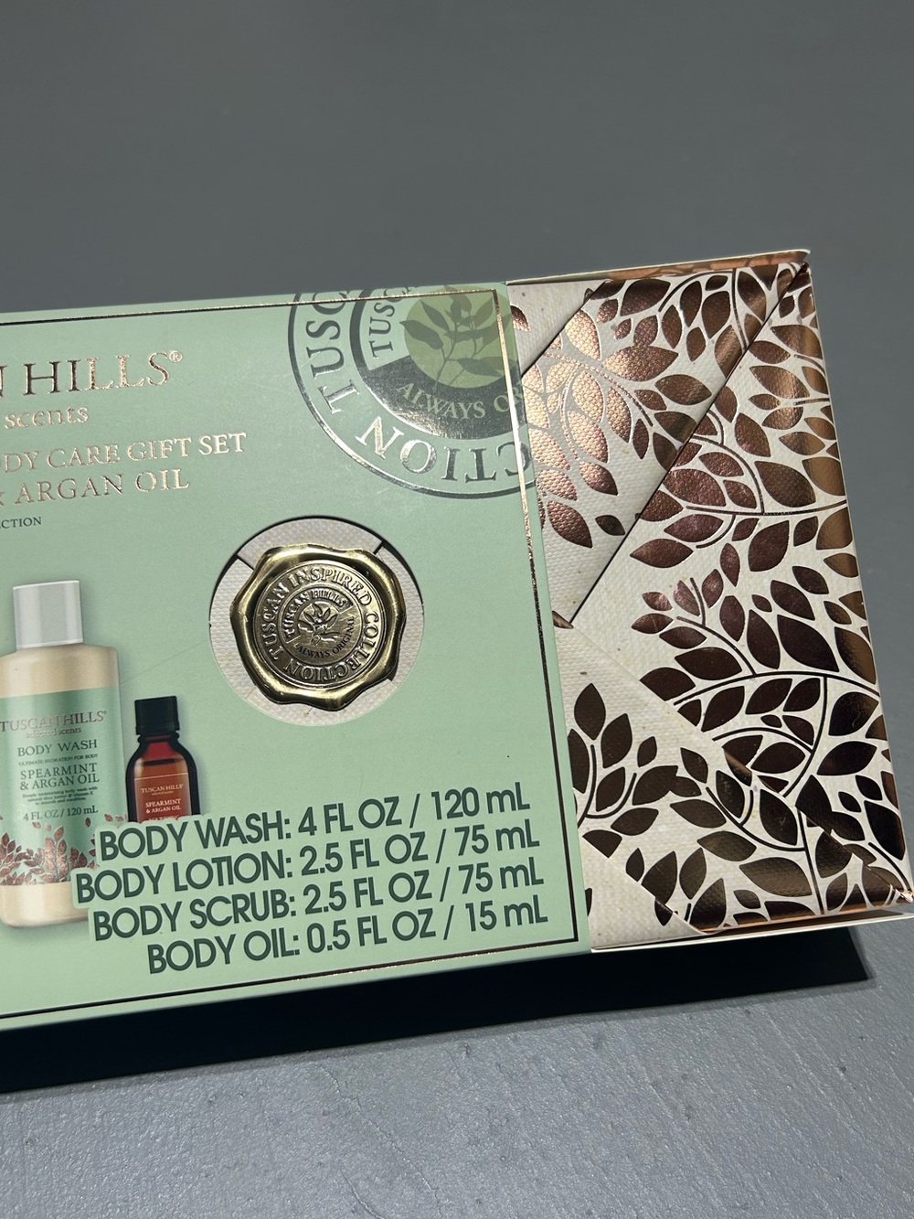 (NEW) Tuscan Hills 4-Piece Luxury Body Care Gift Set - Picture 3 of 9